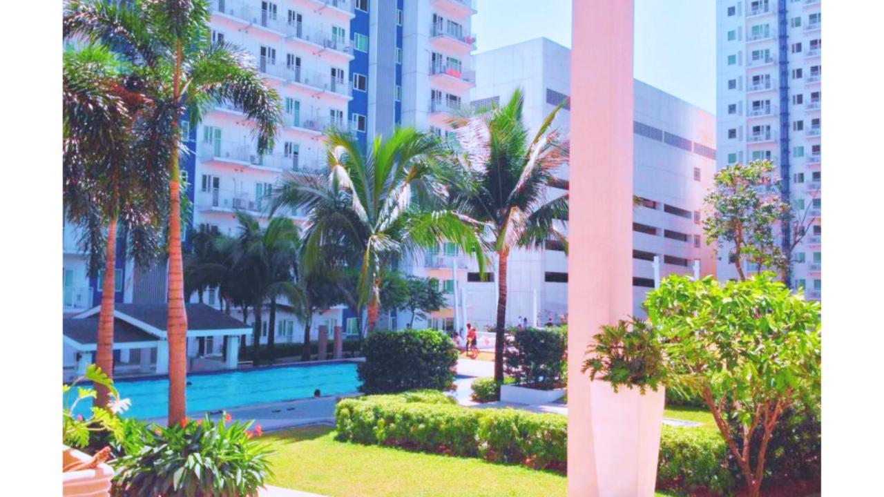 Grass Residences Rendezvous Sm North Edsa Qc Манила Экстерьер фото